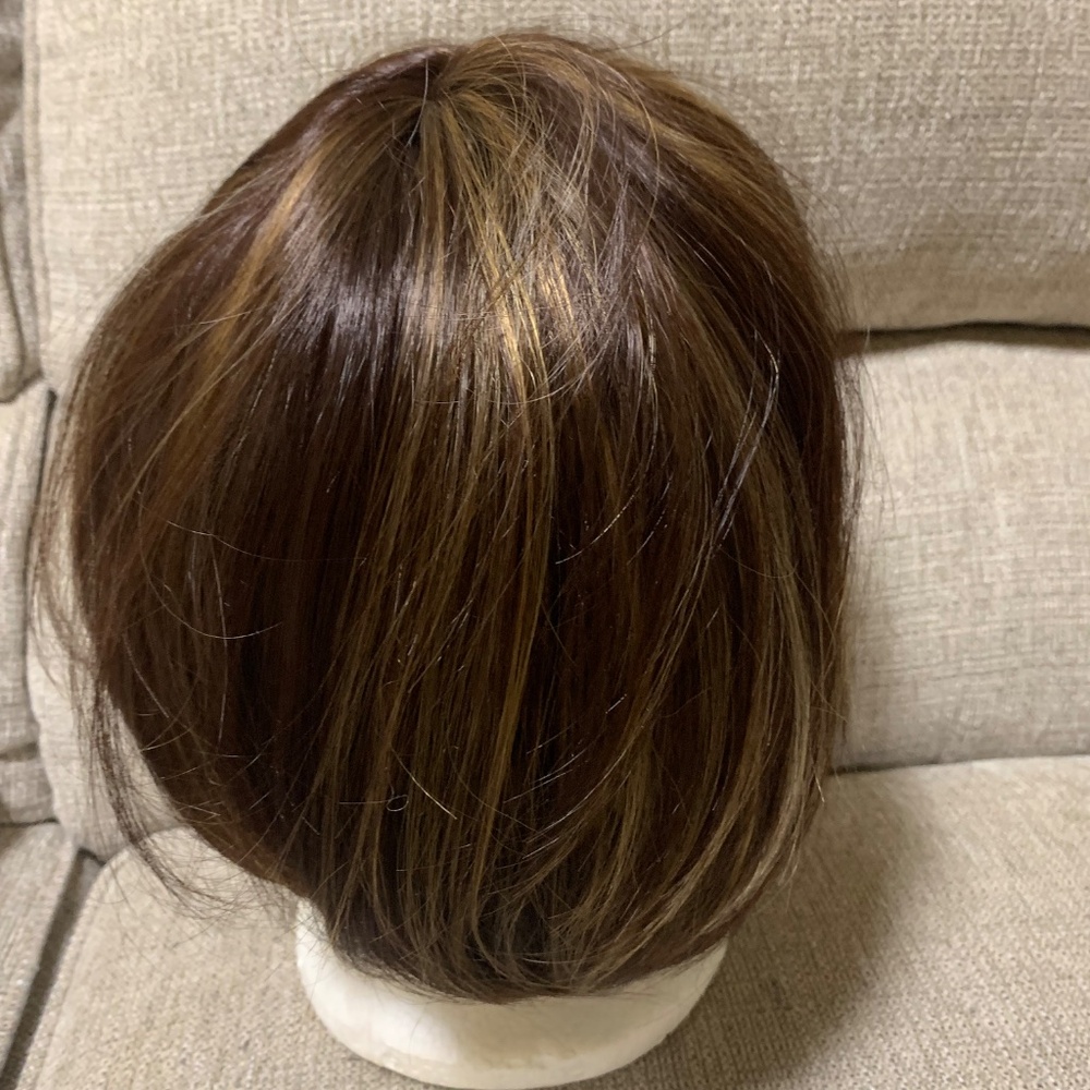 Wig - Picture 3 of 5